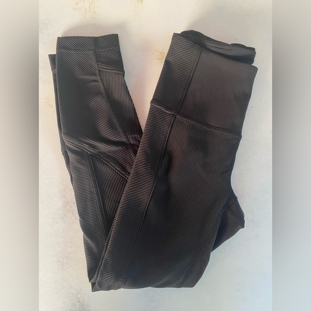 Lululemon Black Ribbed Leggings | Size 4 25”